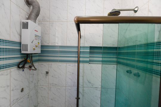 Banheiro de apartamento à venda com 1 quarto, 44m² em Vila Isabel, Rio de Janeiro