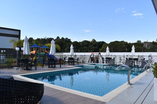 Área comum - Piscina de casa de condomínio à venda com 3 quartos, 171m² em Santa Cândida, Curitiba