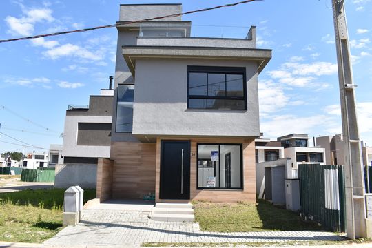 Fachada de casa de condomínio à venda com 3 quartos, 171m² em Santa Cândida, Curitiba
