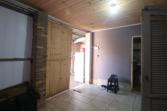 Sala 2 de casa à venda com 1 quarto, 45m² em Estância Velha, Canoas
