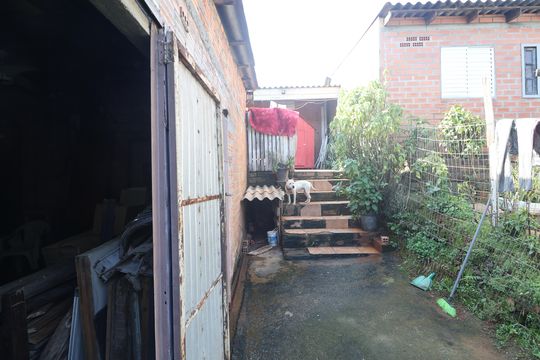 Área Externa de casa à venda com 1 quarto, 45m² em Estância Velha, Canoas