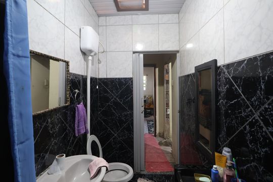 Banheiro de casa à venda com 1 quarto, 45m² em Estância Velha, Canoas