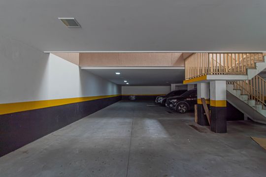 Garagem de casa de condomínio para alugar com 3 quartos, 110m² em Vila Ré, São Paulo
