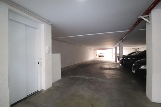 Garagem de apartamento à venda com 2 quartos, 123m² em Vila Vilma, Santo André