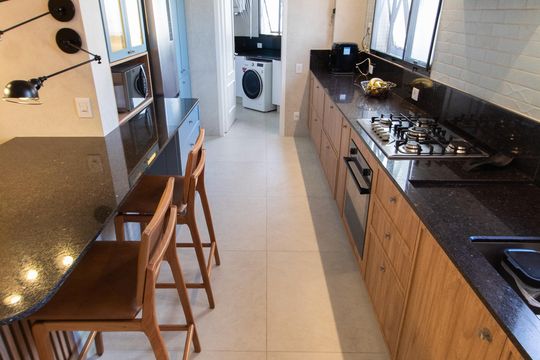 Cozinha de apartamento à venda com 3 quartos, 138m² em Cambuí, Campinas