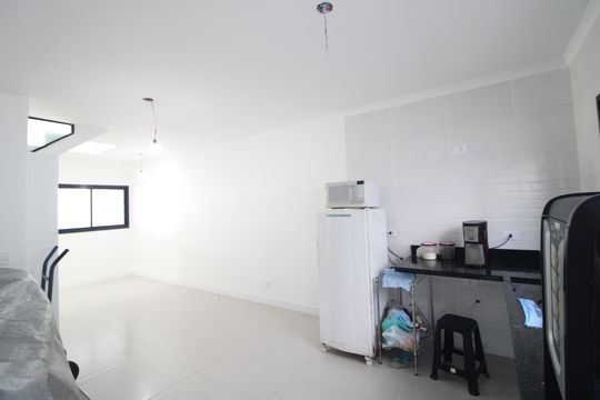 Cozinha  de casa à venda com 3 quartos, 125m² em Jardim Alzira, São Paulo