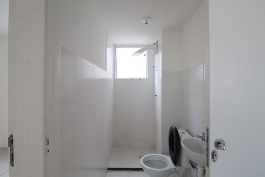 Banheiro de apartamento para alugar com 2 quartos, 45m² em Mato Grande, Canoas