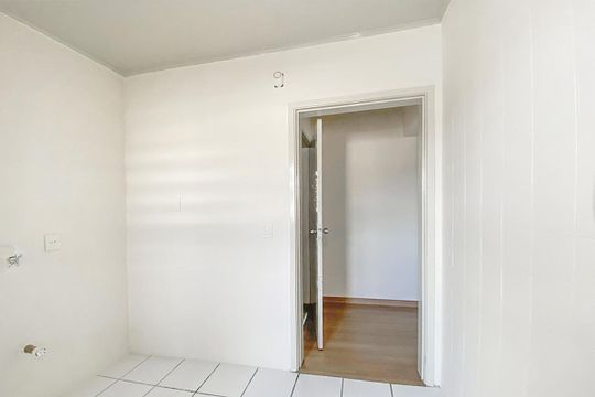 Cozinha de casa de condomínio à venda com 2 quartos, 60m² em Scharlau, São Leopoldo