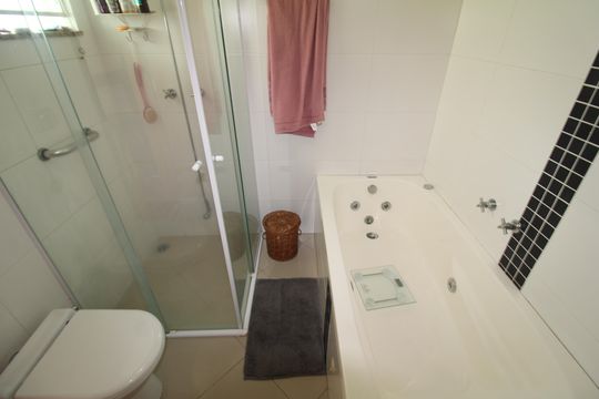 Banheiro da Suíte 3 de casa à venda com 3 quartos, 175m² em Santa Teresinha, São Paulo