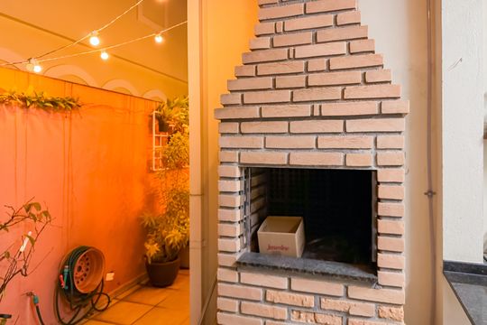 Churrasqueira de casa à venda com 3 quartos, 144m² em Ipiranga, São Paulo