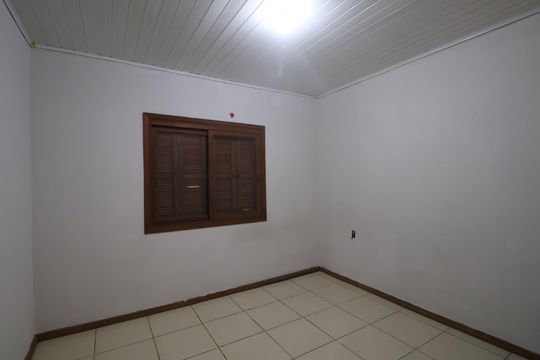 Quarto 1 de casa à venda com 2 quartos, 150m² em Mato Grande, Canoas