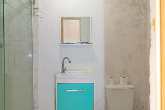 Banheiro Social de casa à venda com 3 quartos, 63m² em Guajuviras, Canoas