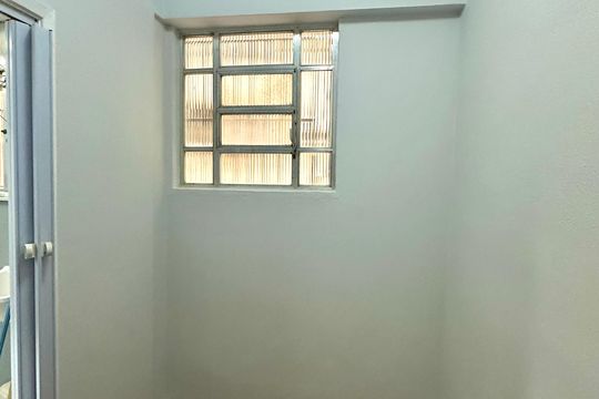 Quarto de Serviço de apartamento para alugar com 2 quartos, 70m² em Humaitá, Rio de Janeiro