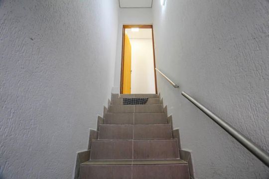 Hall de entrada de casa para alugar com 2 quartos, 65m² em Parque dos Bancarios, São Paulo