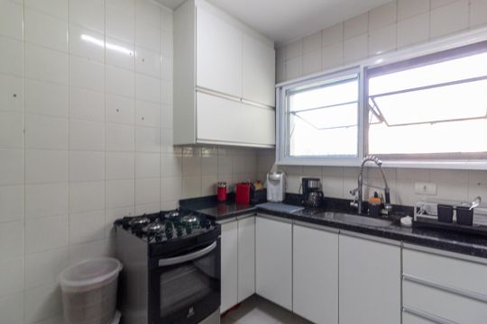 Cozinha de apartamento à venda com 3 quartos, 69m² em Jardim Taquaral, São Paulo