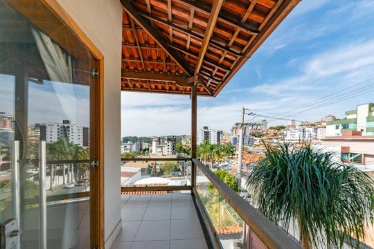 Varanda da Suíte de casa para alugar com 4 quartos, 365m² em Barreiro, Belo Horizonte