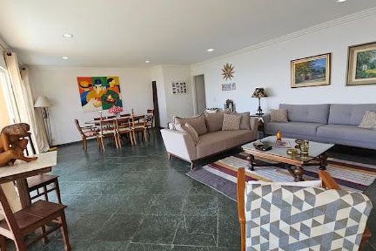Casa à venda com 4 quartos, 269m² em Matapaca, Niterói