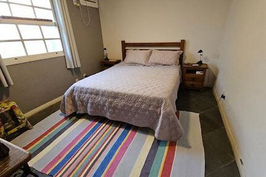 Casa à venda com 4 quartos, 269m² em Matapaca, Niterói