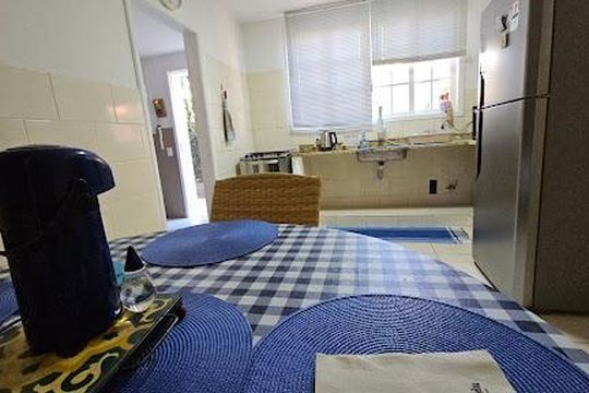 Casa à venda com 4 quartos, 269m² em Matapaca, Niterói