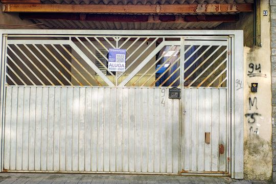 Fachada de casa para alugar com 2 quartos, 50m² em Santa Maria, Osasco