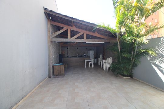 Garagem de casa para alugar com 3 quartos, 133m² em Jardim Ubirajara, São Paulo