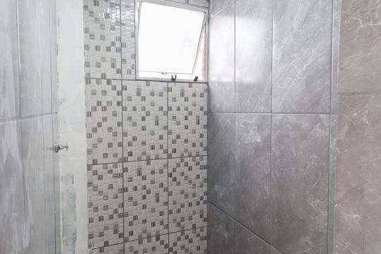 Banheiro de casa para alugar com 2 quartos, 50m² em Vila Medeiros, São Paulo