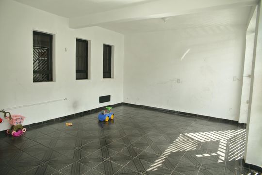 Garagem de casa à venda com 3 quartos, 240m² em Vila Jordanopolis, São Bernardo do Campo