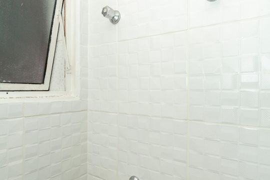 Banheiro de apartamento à venda com 3 quartos, 78m² em Jardim Ubirajara, São Paulo