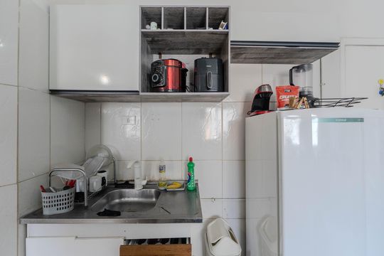 Cozinha de apartamento à venda com 1 quarto, 32m² em Bela Vista, São Paulo