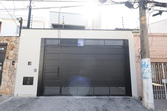 Fachada de casa à venda com 3 quartos, 205m² em Chácara Santo Antônio (Zona Leste), São Paulo
