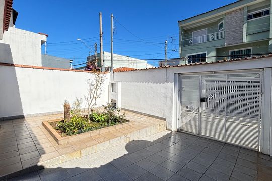 Área Externa de casa para alugar com 2 quartos, 116m² em Vila Curuçá, Santo André