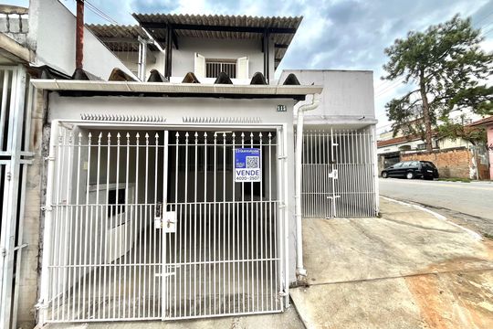Fachada de casa à venda com 3 quartos, 300m² em Jabaquara, São Paulo
