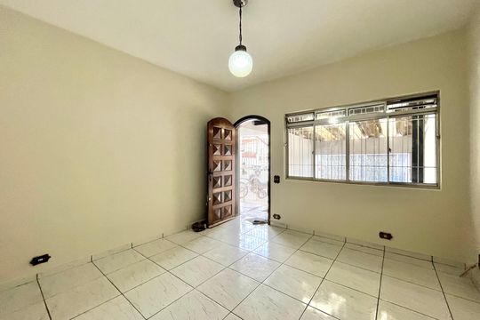 Casa à venda com 3 quartos, 300m² em Jabaquara, São Paulo