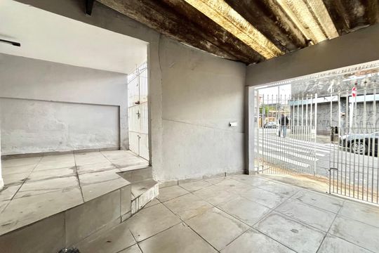 Garagem de casa à venda com 3 quartos, 300m² em Jabaquara, São Paulo