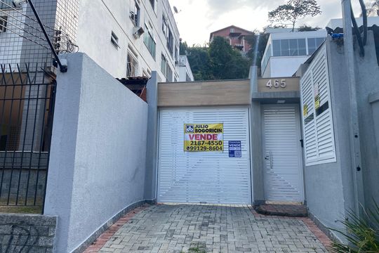 Fachada de casa de condomínio à venda com 4 quartos, 186m² em Jardim Guanabara, Rio de Janeiro