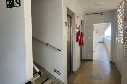 Elevadores de kitnet/studio para alugar com 1 quarto, 35m² em José Menino, Santos