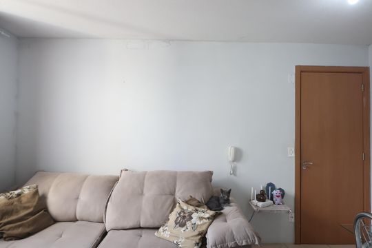 Sala de apartamento à venda com 2 quartos, 47m² em Olaria, Canoas