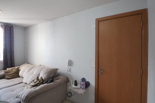 Sala de apartamento à venda com 2 quartos, 47m² em Olaria, Canoas