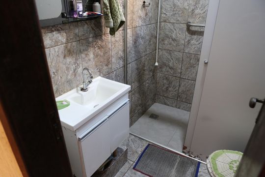 Banheiro de casa à venda com 4 quartos, 420m² em Água Branca, Contagem