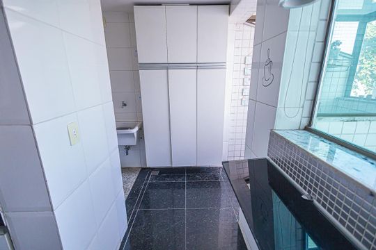 Área de Serviço de apartamento para alugar com 4 quartos, 104m² em Liberdade, Belo Horizonte