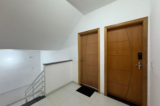 Hall de entrada de apartamento à venda com 2 quartos, 100m² em Parque Erasmo Assunção, Santo André