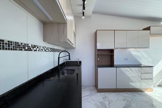 Cozinha de apartamento à venda com 2 quartos, 100m² em Parque Erasmo Assunção, Santo André