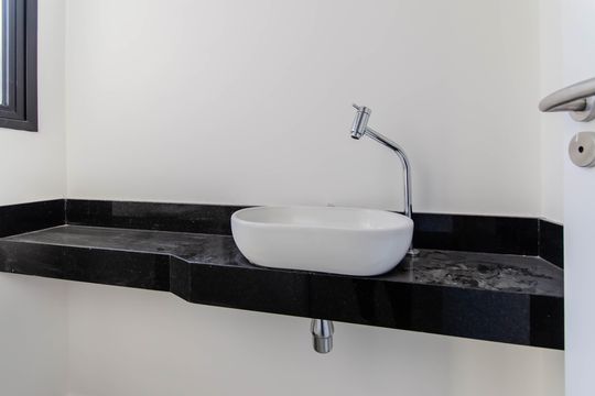 Lavabo de casa de condomínio à venda com 3 quartos, 168m² em Vila Mariana, São Paulo