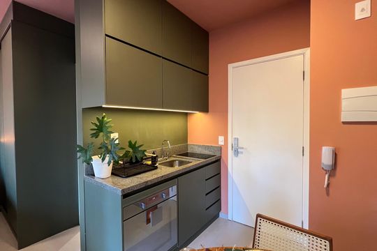 Cozinha de kitnet/studio para alugar com 1 quarto, 23m² em Pinheiros, São Paulo