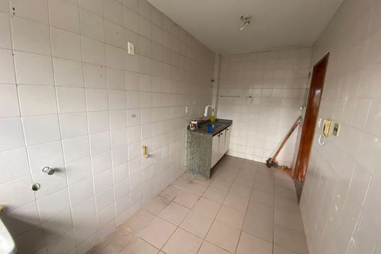 Cozinha de apartamento à venda com 2 quartos, 70m² em Tanque, Rio de Janeiro