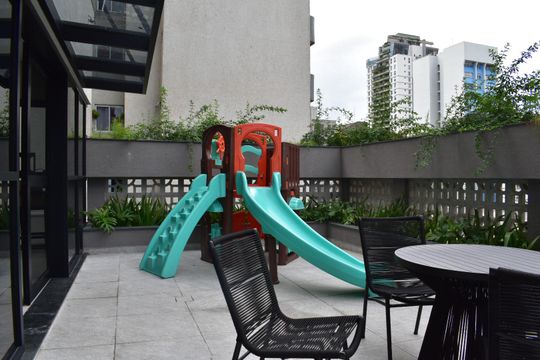 Área comum - Playground de kitnet/studio à venda com 2 quartos, 34m² em Centro, Curitiba