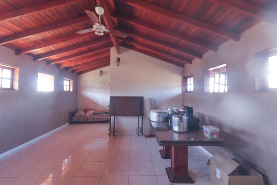 Sala de casa de condomínio à venda com 3 quartos, 130m² em Recanto Quarto Centenario, Jundiaí