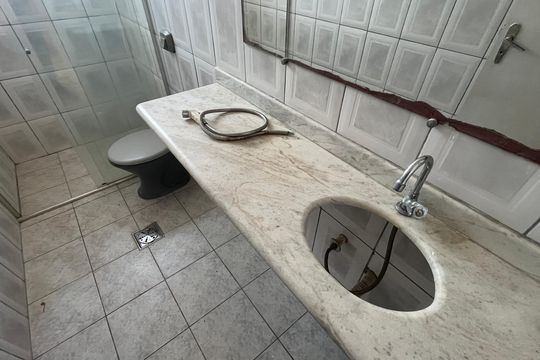 Banheiro de apartamento à venda com 2 quartos, 68m² em Vila Andrade Neves, Campinas