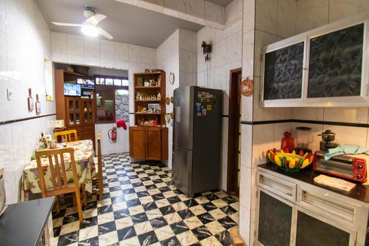 Cozinha de casa para alugar com 5 quartos, 804m² em Icaraí, Niterói
