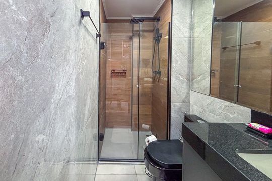 Banheiro de kitnet/studio à venda com 1 quarto, 27m² em Cerqueira César, São Paulo